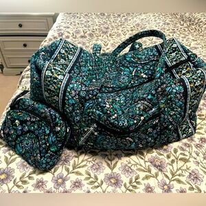 Vera Bradley Dreamer Paisley Duffle and Cosmetic Bag.  EUC!!